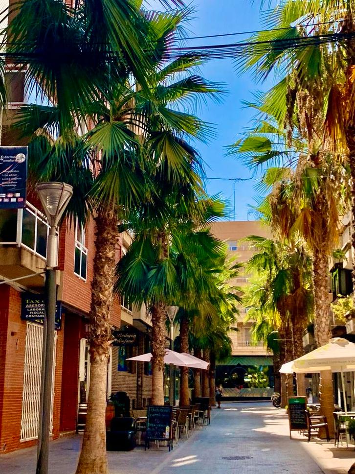 Te huur prachtig groot luxe app torrevieja costa blanca, Vakantie, Vakantiehuizen | Spanje, Costa Blanca, Appartement