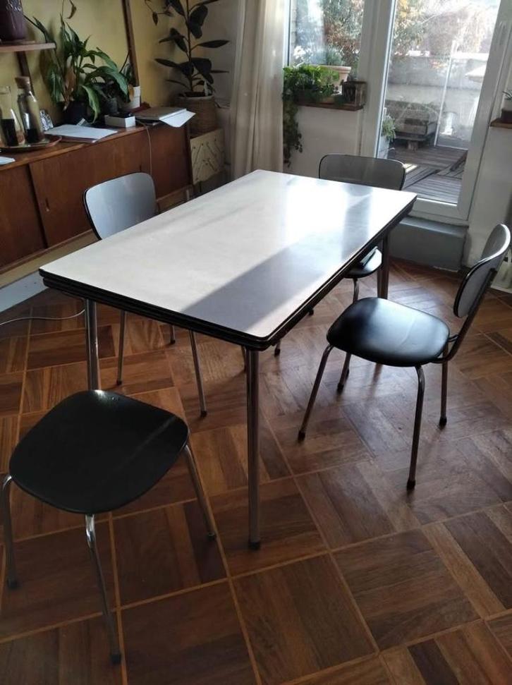 Vintage formica tafel, Huis en Inrichting, Tafels | Eettafels, Gebruikt, 50 tot 100 cm, 100 tot 150 cm, Vijf personen of meer