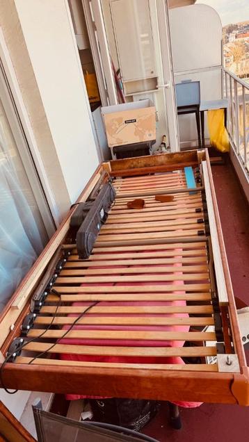 Elektrische boxsprings beschikbaar voor biedingen