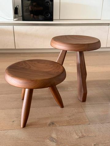 Cassina krukje tabouret  beschikbaar voor biedingen