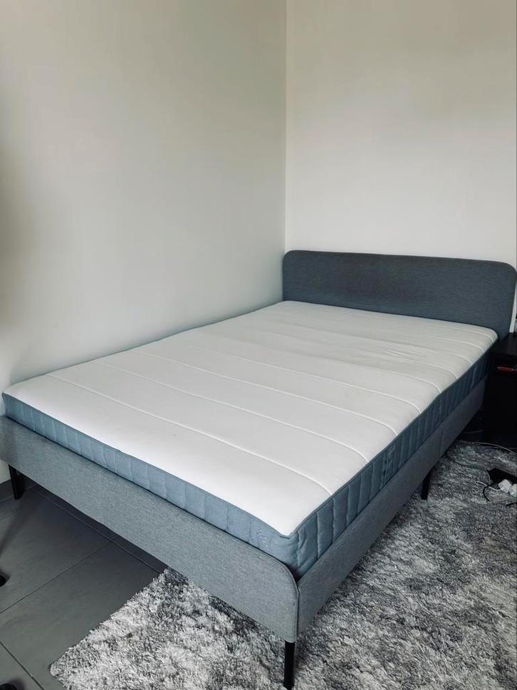 IKEA bed + matras (bijna nieuw), Huis en Inrichting, Slaapkamer | Bedden, Ophalen