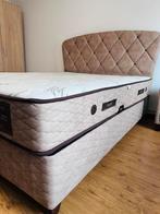 Bambi boxspring bed met twee nachtkastjes, Huis en Inrichting, Ophalen, Zo goed als nieuw