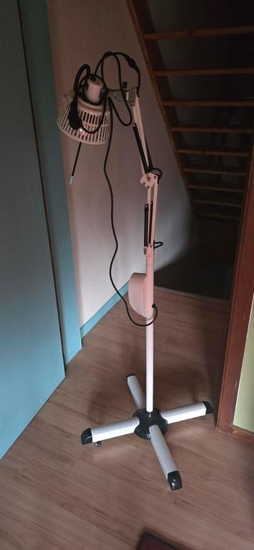 Infrarood therapeutisch toestel beschikbaar voor biedingen
