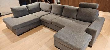 Stoffen hoekzetel met chaise longue beschikbaar voor biedingen