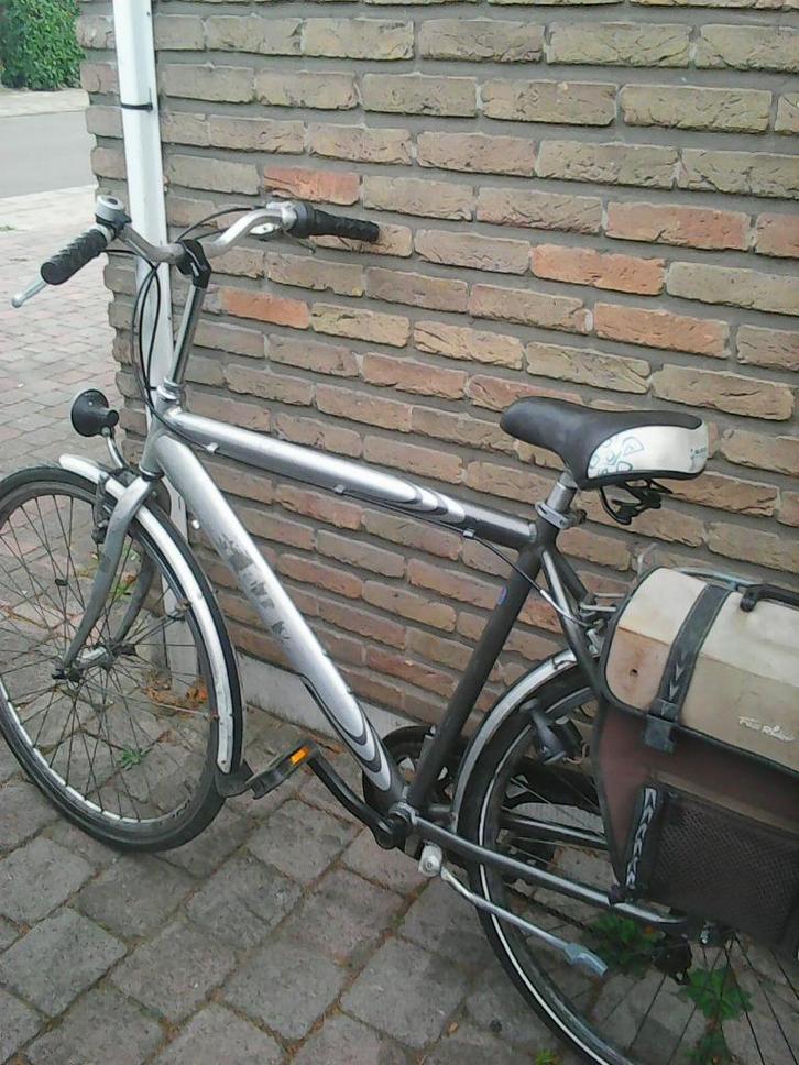 herenfiets 28 inch aluminium met zak, Fietsen en Brommers, Fietsen | Heren | Sportfietsen en Toerfietsen, Zo goed als nieuw, Minder dan 10 versnellingen