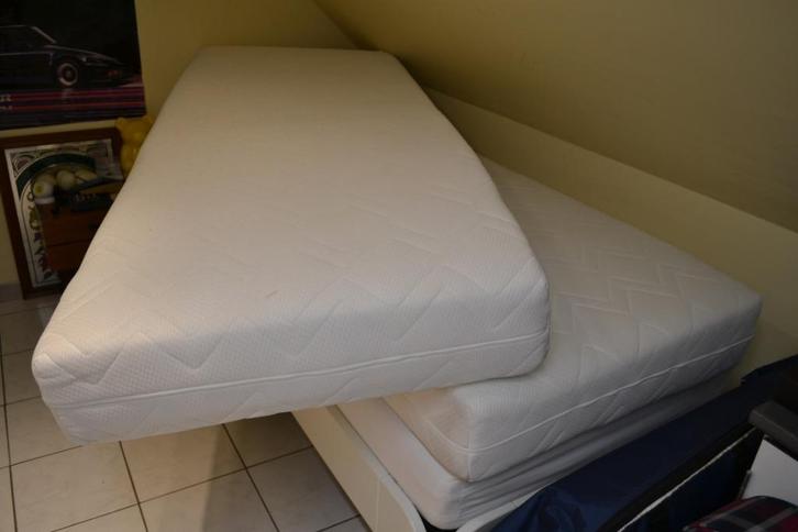 matras 80 x 200   gratis in  perfecte staat  2 stuks, Huis en Inrichting, Slaapkamer | Matrassen en Bedbodems, Zo goed als nieuw