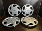 4 wieldoppen Toyota Corolla Auris Verso Yaris Aygo 15", Ophalen of Verzenden, Gebruikt
