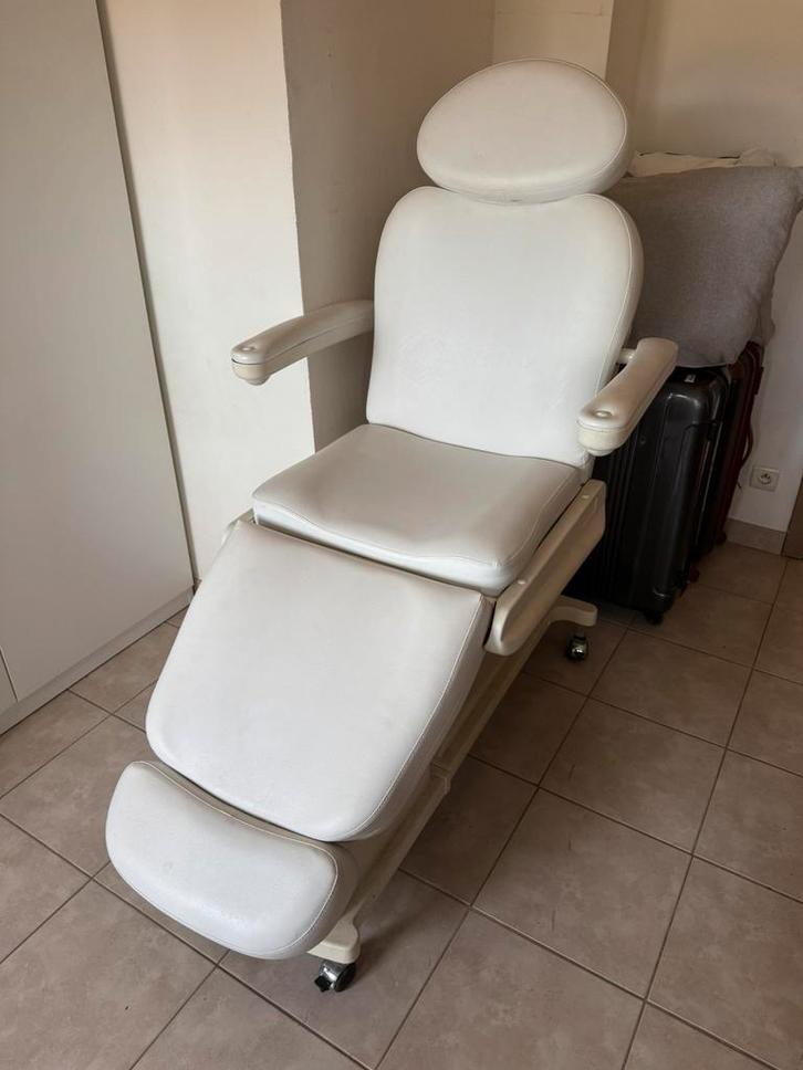 Behandelstoel schoonheidssalon, Sport en Fitness, Gezondheidsproducten en Wellness, Gebruikt, Ophalen