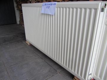 Mooie radiator 1.20m , zeer goede staat beschikbaar voor biedingen