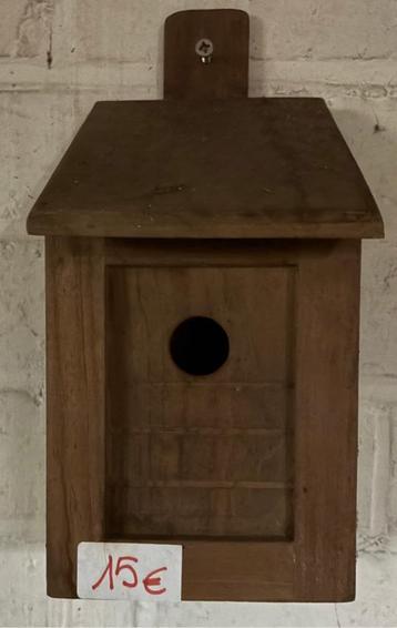 vogelhok beschikbaar voor biedingen