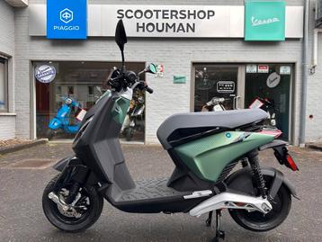 Piaggio 1 25Km/h MATT BLACK MATT JADE (nr.27) beschikbaar voor biedingen
