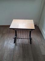 Bijzettafeltje met krantenhouder, Ophalen, Gebruikt