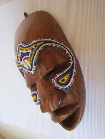 Origineel aboriginal houten masker beschikbaar voor biedingen