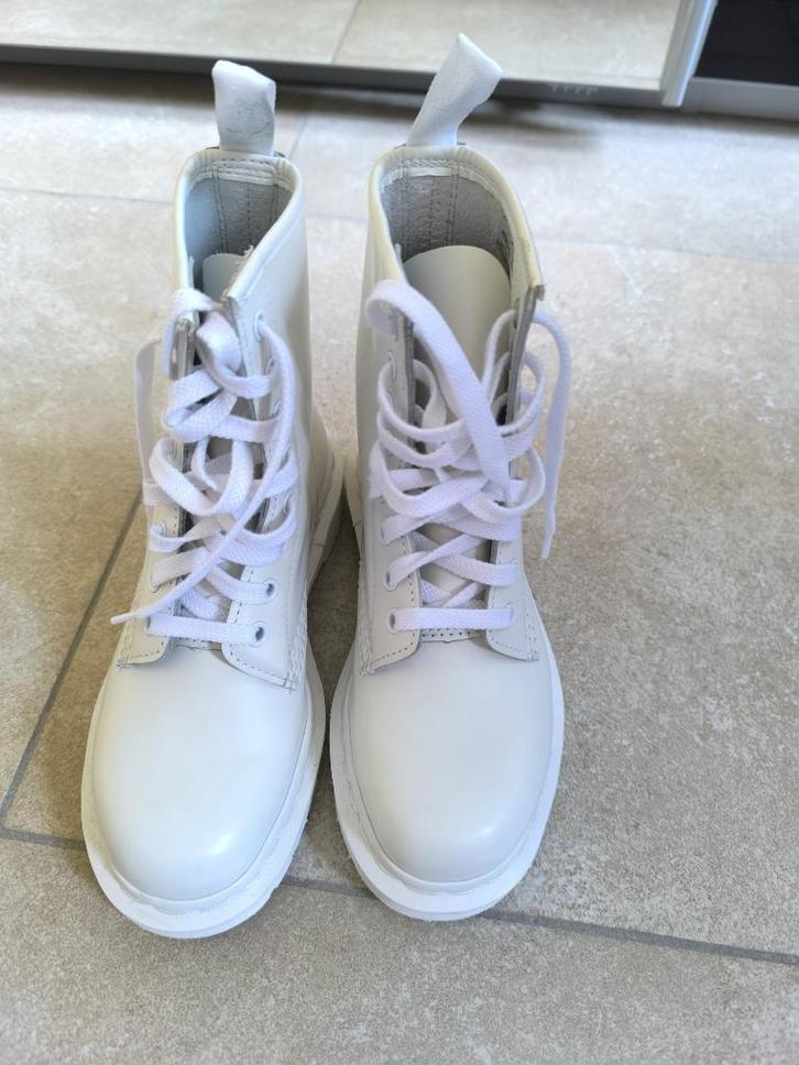 Dr martens bottines maat 36, Kleding | Dames, Schoenen, Nieuw, Lage of Enkellaarzen, Wit, Ophalen of Verzenden