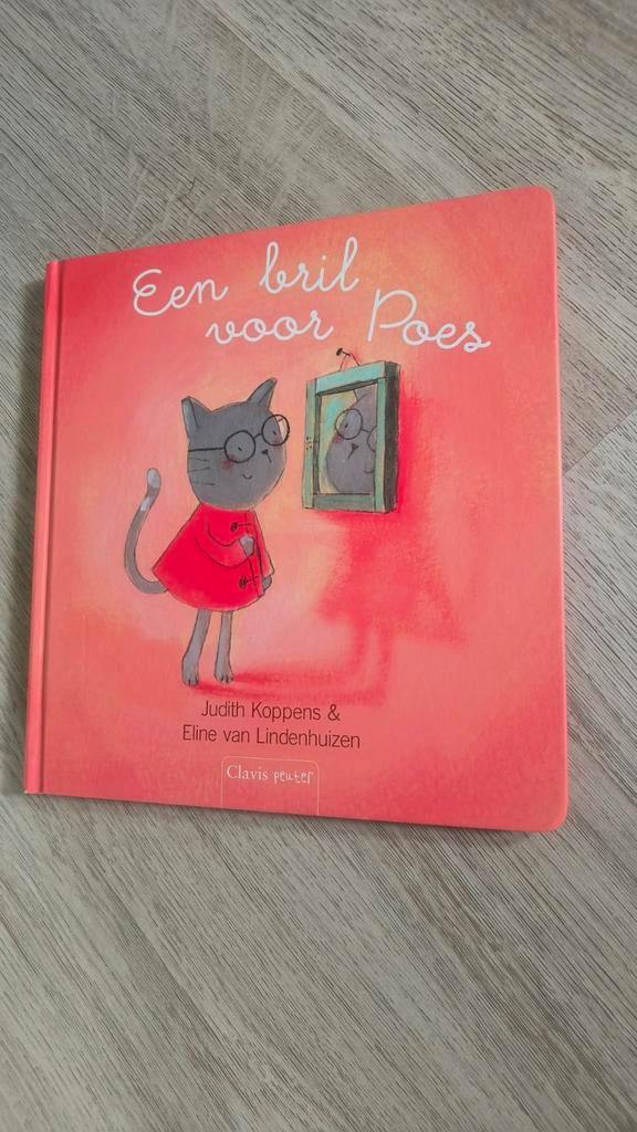 een bril voor poes Clavis, Livres, Livres pour enfants | 0 an et plus, Comme neuf, 2 à 3 ans, Enlèvement ou Envoi