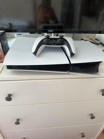 PS5 Slim digitale acheté le 7/06/25 avec garantie beschikbaar voor biedingen