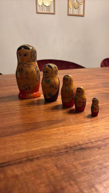 Matroesjka poppetje beschikbaar voor biedingen