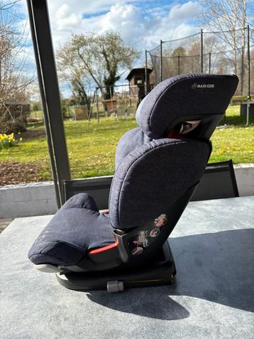Siège auto bleu maxi cosi isofix beschikbaar voor biedingen
