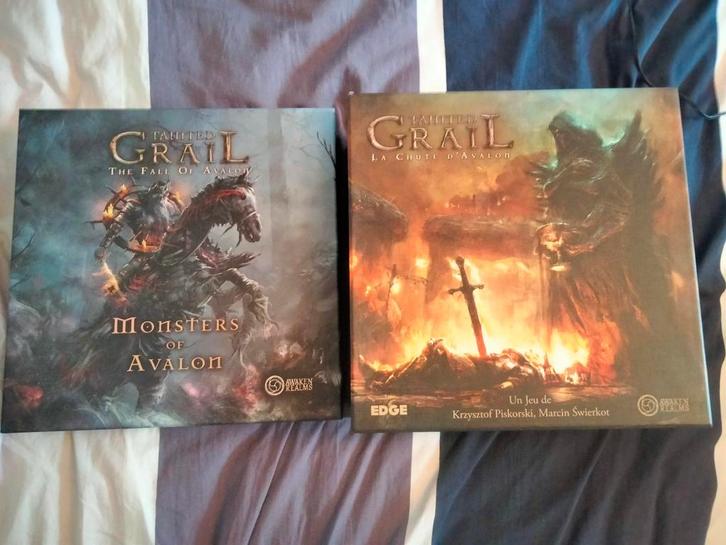 Tainted grail la chute d avalon + les monstres+ échos du pas, Hobby en Vrije tijd, Gezelschapsspellen | Bordspellen, Zo goed als nieuw