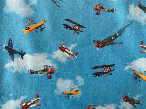 Blauw stretchkatoen met vliegtuigen, Hobby en Vrije tijd, Stoffen en Lappen, Nieuw, Katoen, 120 cm of meer, 30 tot 200 cm, Blauw