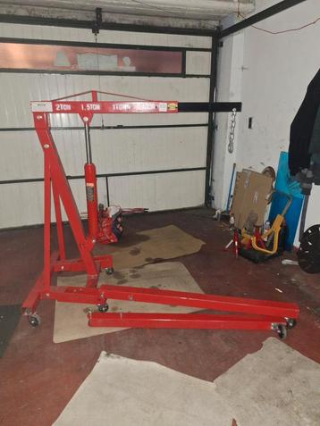 Giraffe d'atelier d'atelier 2t verhuurd 50€/week beschikbaar voor biedingen
