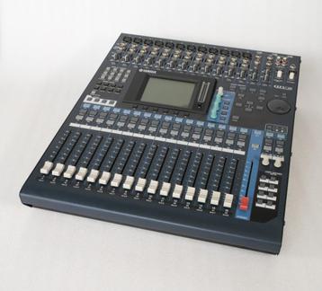 Yamaha 01V96 digitale mixer + MY16-AE AES/EBU kaart + loom beschikbaar voor biedingen