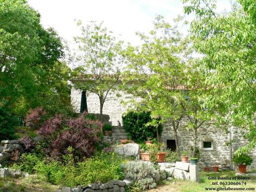 Sud Ardèche Maison en pierres avec terrain et piscine privée, Vacances, Maisons de vacances | France, Ardèche ou Auvergne, Maison de campagne ou Villa