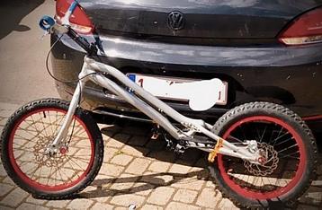 VTT Trial Monty kamel 221 beschikbaar voor biedingen