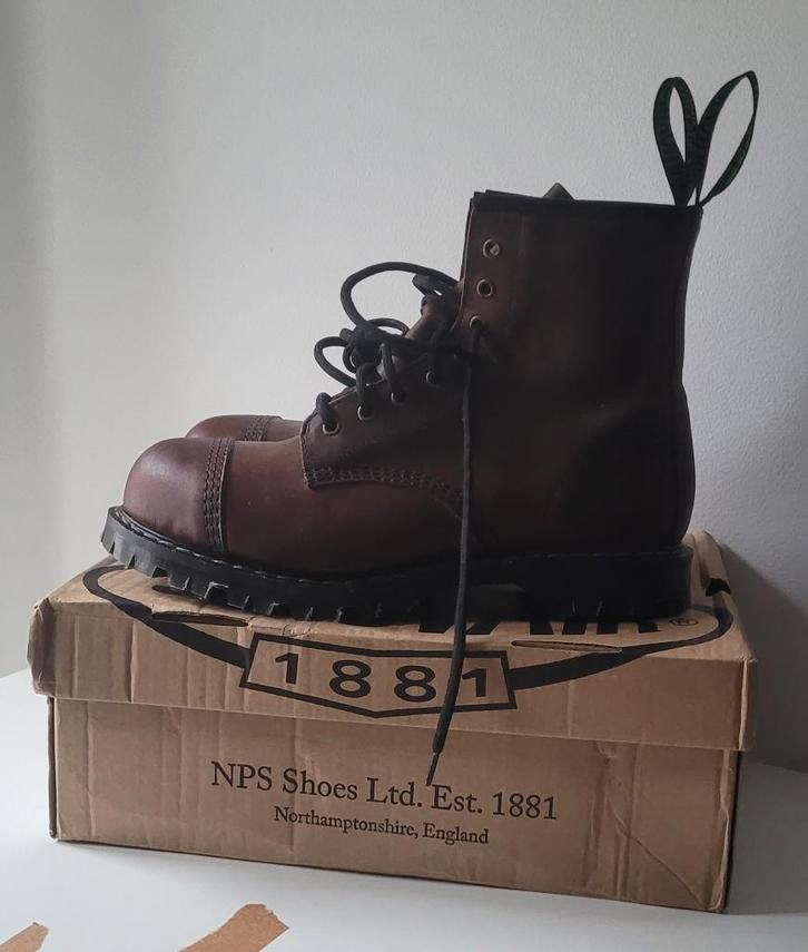 Solovair Gaucho Crazy Horse 8 Eye Steel Toe Derby Boot, Vêtements | Hommes, Chaussures, Comme neuf, Bottes, Brun, Enlèvement ou Envoi