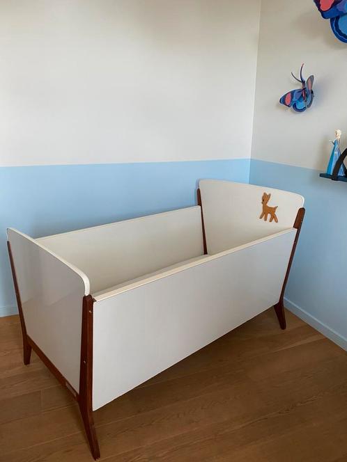 Kinderbedje Bambily met nieuwe matras, Kinderen en Baby's, Kinderkamer | Bedden, Zo goed als nieuw, Matras, Ophalen
