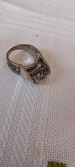 Ringvinger ring  in zilver of alu of ander, Handtassen en Accessoires, Ringen, Ophalen of Verzenden, Zo goed als nieuw