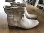 Enkellaarzen IKKS mt 40, Beige, Lage of Enkellaarzen, Ophalen of Verzenden, Zo goed als nieuw