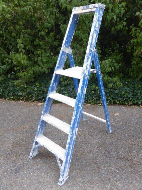 alu trapladder DAS HERCULES 4 treden met bezetsel er nog op, Doe-het-zelf en Bouw, Ladders en Trappen, Gebruikt, Trap, Opvouwbaar of Inschuifbaar