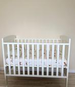 Baby bed, Kinderen en Baby's, Kinderkamer | Bedden, Ophalen, Gebruikt, Lattenbodem, Minder dan 140 cm