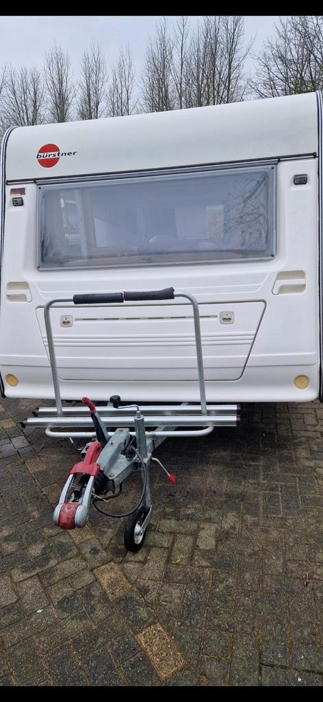 Bursner ventana avantgarde type 440 TS, Caravanes & Camping, Caravanes, Particulier, jusqu'à 4, Grand lit, Porte-vélos, Réchaud à gaz