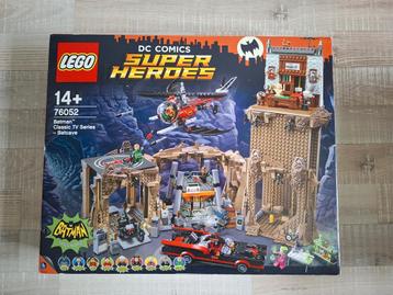 Lego 76052 DC comics super heroes batman classic batcave beschikbaar voor biedingen