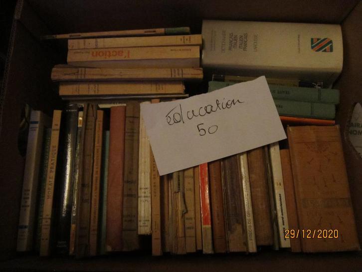 Livres +-39 educatif caisse n50 Adam D, Boeken, Kunst en Cultuur | Fotografie en Design, Gelezen, Ophalen