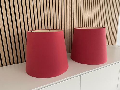 2 Rode lampkappen, Huis en Inrichting, Lampen | Lampenkappen, Zo goed als nieuw, 25 tot 50 cm, Rond, Zwart, Rood, Ophalen of Verzenden