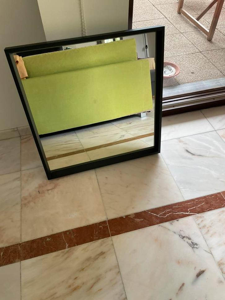 Miroir carré IKEA NISSEDAL, Huis en Inrichting, Woonaccessoires | Spiegels, Zo goed als nieuw, Vierkant, Ophalen