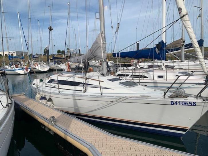 Beneteau First 305, Watersport en Boten, Kajuitzeilboten en Zeiljachten, Gebruikt, Tourjacht of Cruiser, Polyester, 9 tot 12 meter