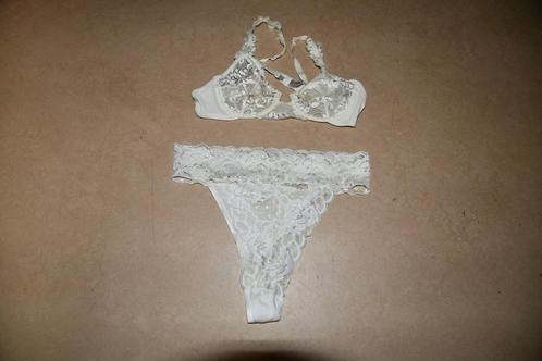 Wit lingeriesetje -, Kleding | Dames, Ondergoed en Lingerie, Setje, Wit, Ophalen of Verzenden