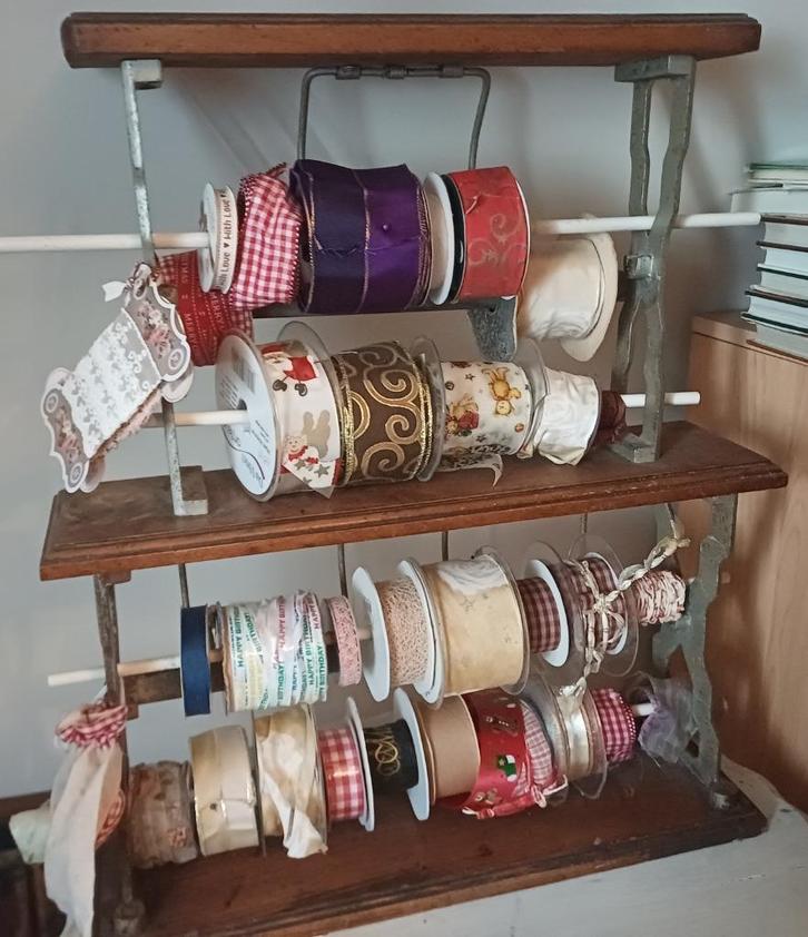 Antiek winkelrek voor linten of touwen, Antiek en Kunst, Antiek | Overige Antiek, Ophalen