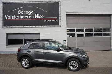 Volkswagen T-Roc 1.0 TSI Life ZETELVERWARMING,CARPLAY,NAVI,P, Auto's, 1304 kg, Stof, 116 pk, 5 deurs