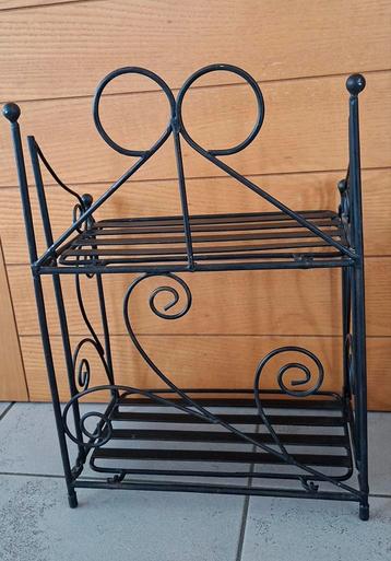 Smeedijzeren decoratie rekje beschikbaar voor biedingen