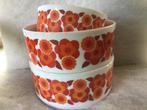 Arcopal. Lotus. 3 ronde kommen. Oranje bloemen. 21,5-17 cm, Ophalen of Verzenden, Kom(men)