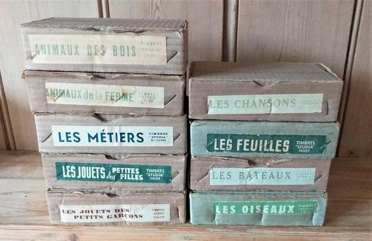 9 boîtes de timbres encreurs  Studia - 1960, Enfants & Bébés, Jouets | Éducatifs & Créatifs, Utilisé, Enlèvement ou Envoi
