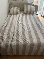 Bed met matras. 140x200, Huis en Inrichting, Slaapkamer | Boxsprings, Beige, Zo goed als nieuw, Twijfelaar, 200 cm