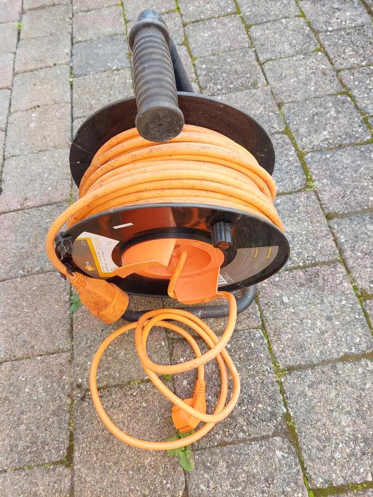 HASPEL VERLENGDRAAD ELECTRISCHE KABEL, Doe-het-zelf en Bouw, Elektriciteit en Kabels, Ophalen