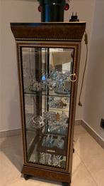 Vitrine met een 30 tal Swarovski beeldjes, Ophalen, Zo goed als nieuw