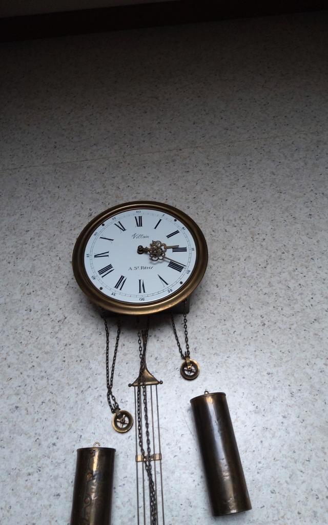 Oudere hangklok met 2 gewichten Villain St Remy, Antiek en Kunst, Antiek | Klokken, Ophalen